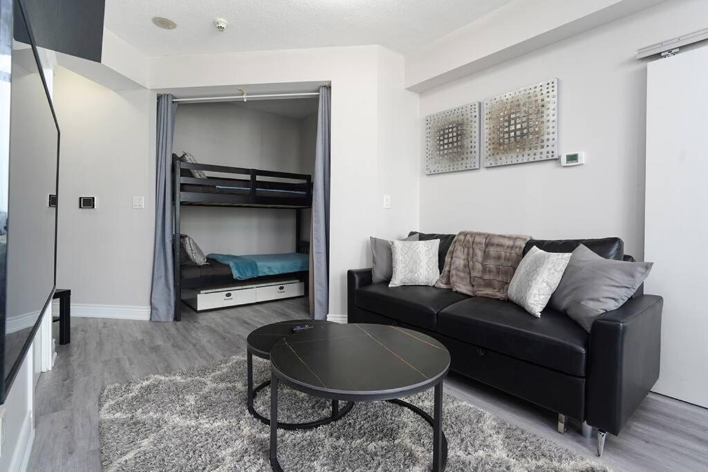 1504 Brand New Best Location 1Br Den With Amazing View تورونتو المظهر الخارجي الصورة